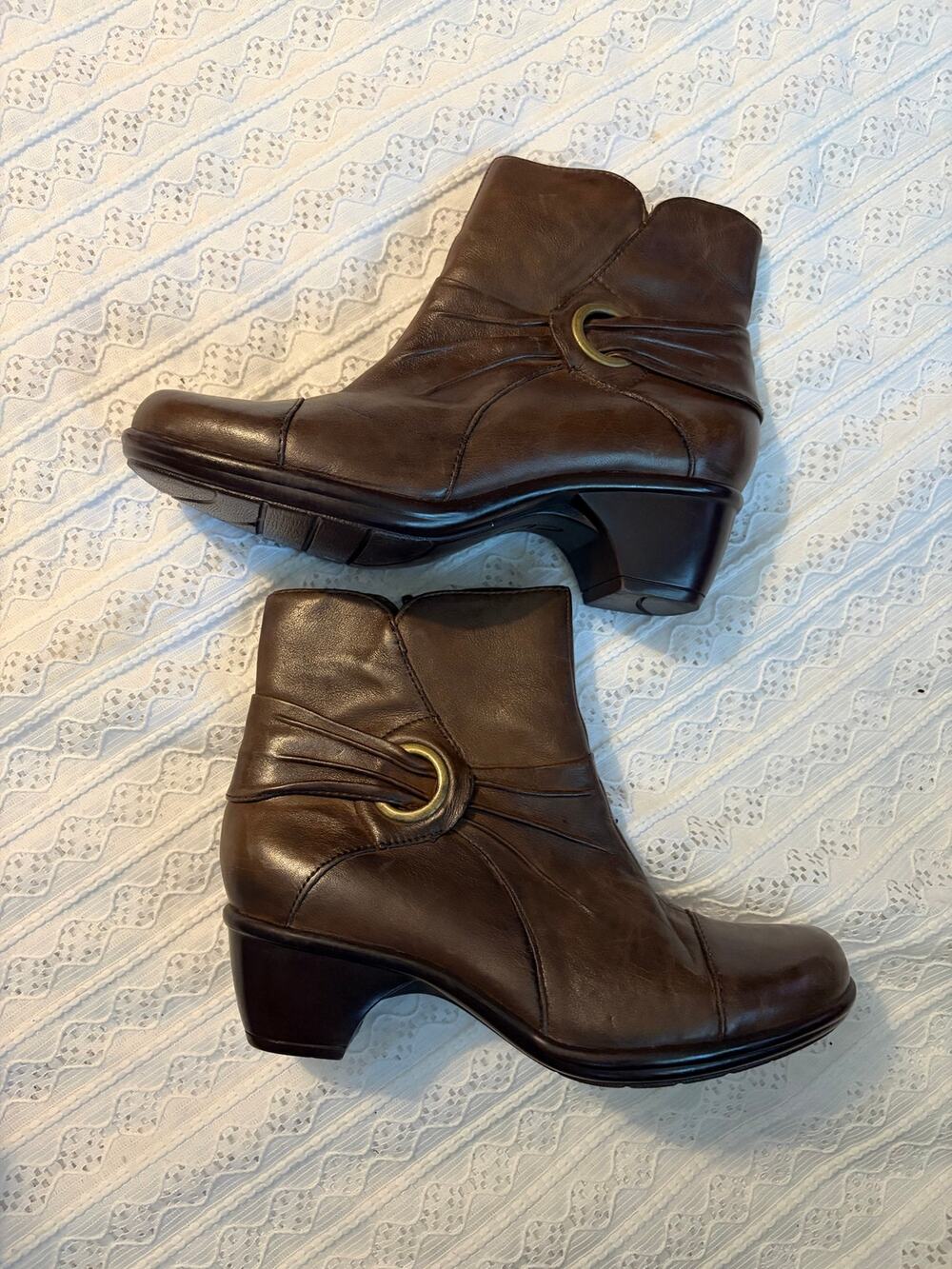 Clarks Bendables Brown Leather Ankle Boots Heeled Booties Women's 7M 39161